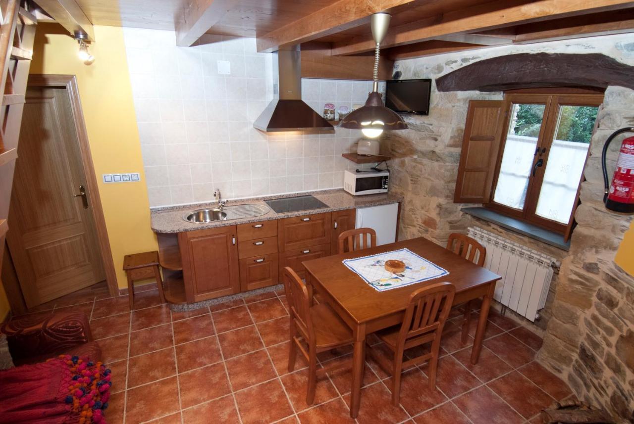 Apartamentos Rurales Tia Vicenta Santa Eulalia de Oscos Exteriör bild