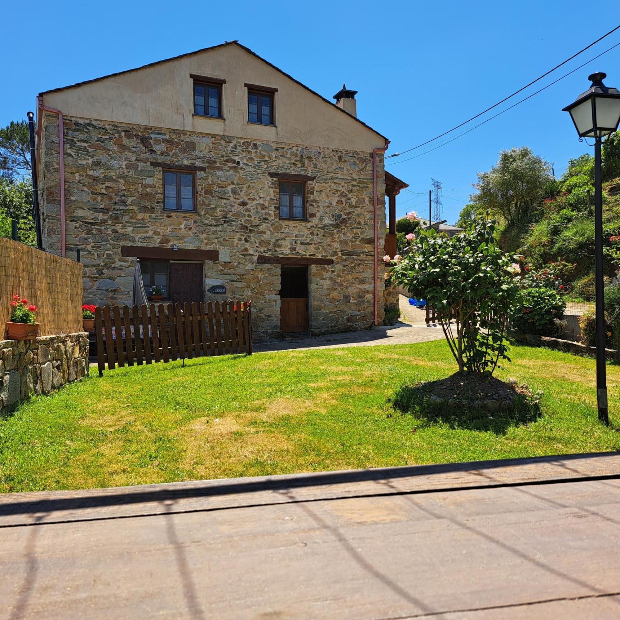 Apartamentos Rurales Tia Vicenta Santa Eulalia de Oscos Exteriör bild