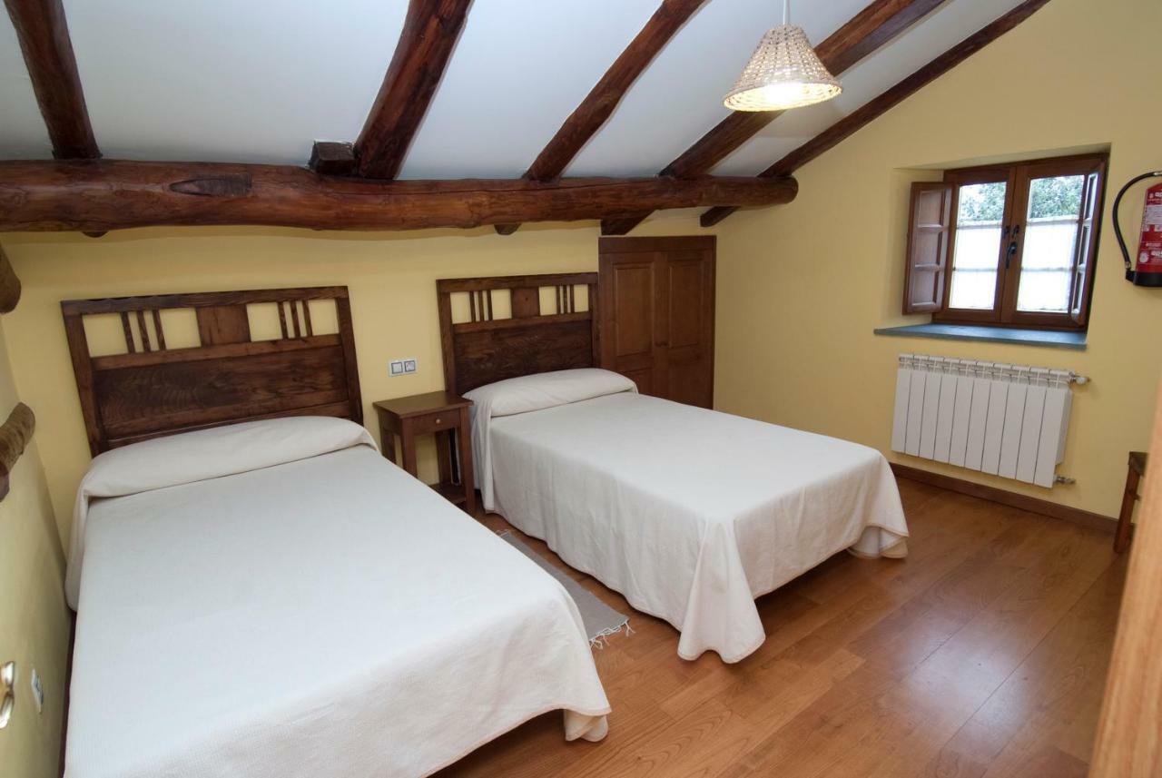 Apartamentos Rurales Tia Vicenta Santa Eulalia de Oscos Exteriör bild